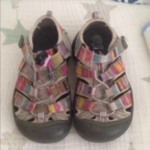 Toddler 11 Keens girls